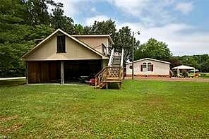 237 Abbey LN, COBBS CREEK VA 23035 - Photo 4