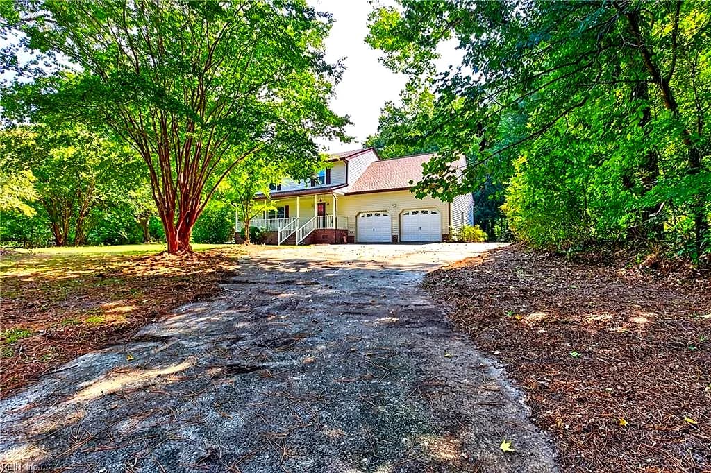 131 Holloway Dr DR, SMITHFIELD VA 23430 - Photo 3