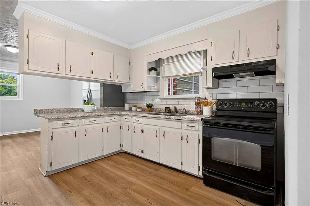 1535 Lyons AVE, CHESAPEAKE VA 23324 thumb 6