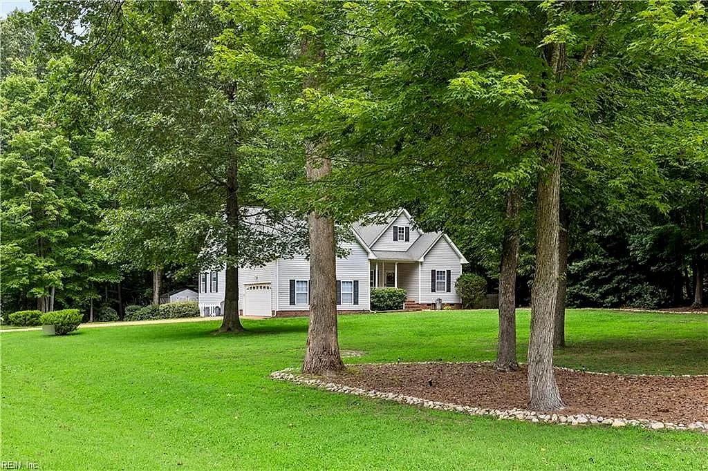 7755 Patriots WAY, GLOUCESTER VA 23061 - Photo 2