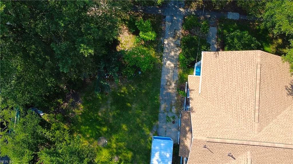 1142 Larchmont CRES, NORFOLK VA 23508 thumb 8