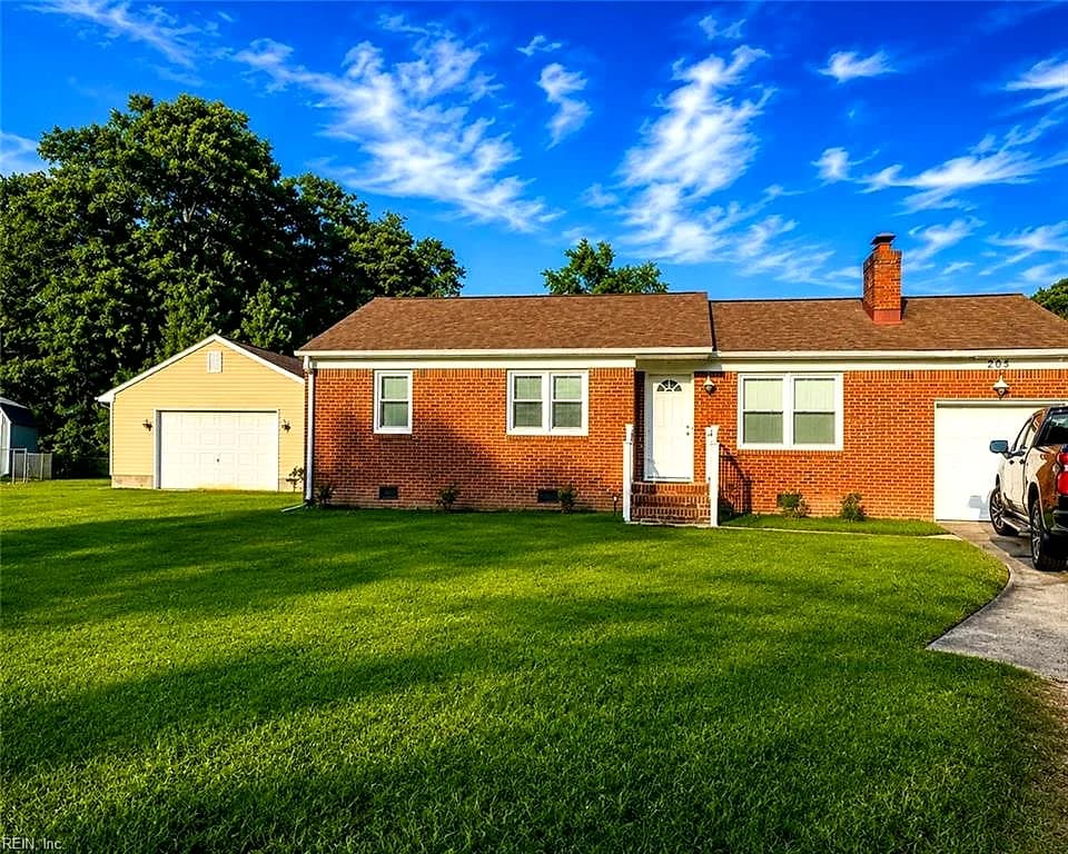 205 Joanne DR, SEAFORD VA 23696 - Photo 2