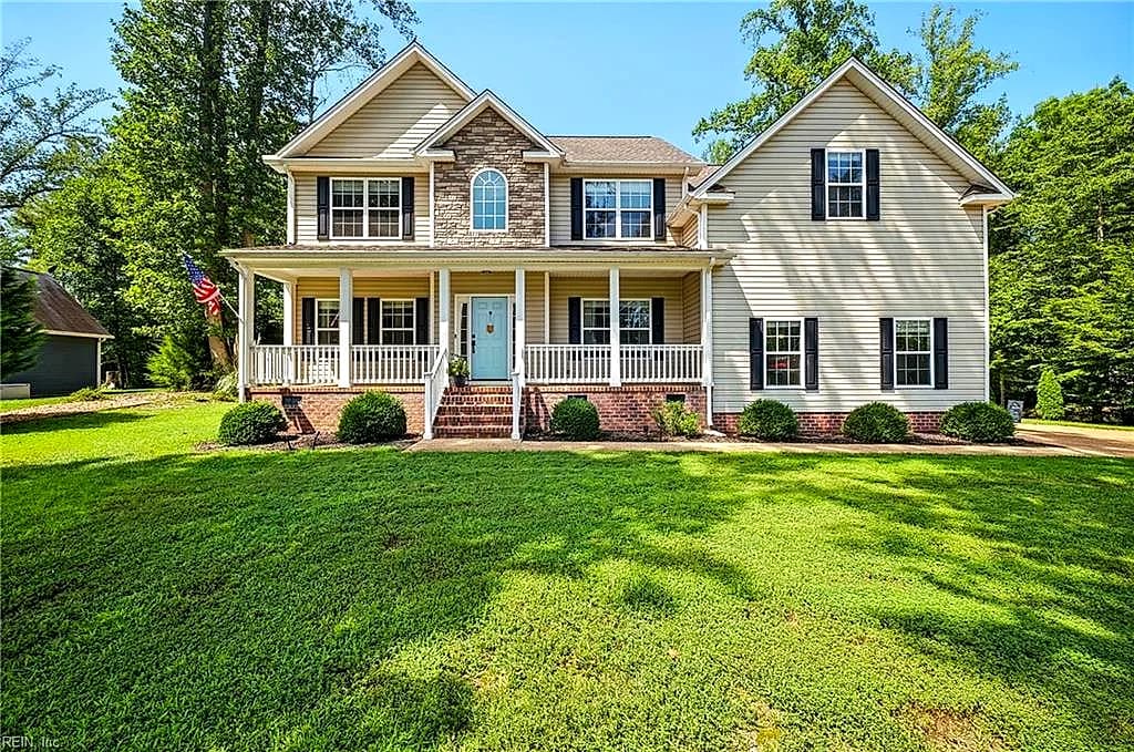 8484 Patrick Henry WAY, GLOUCESTER VA 23061 - Main photo