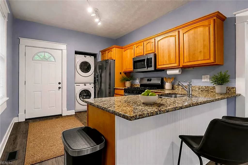 711 W 27th ST, NORFOLK VA 23508 - Photo 4