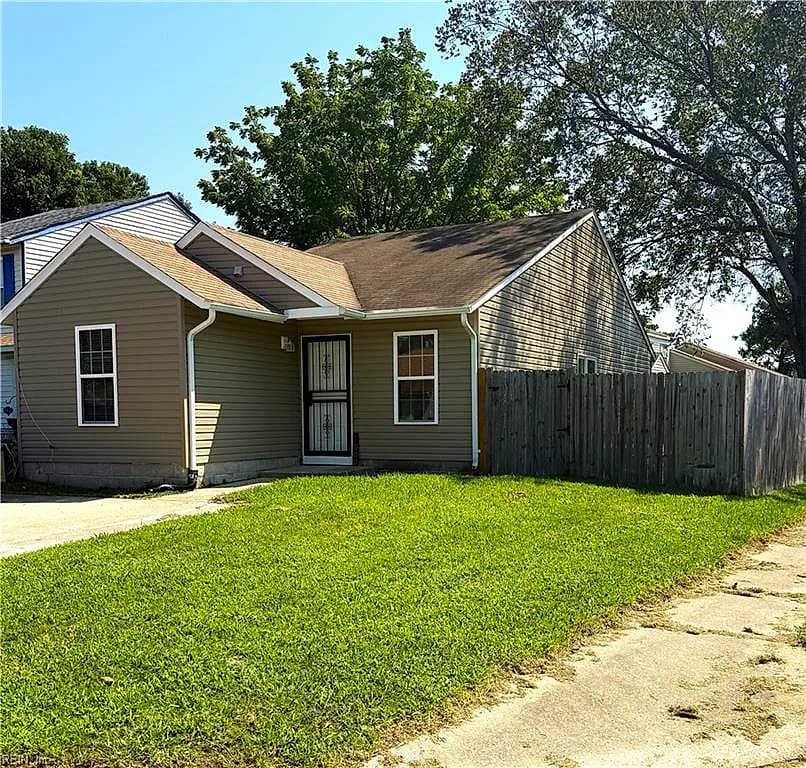 800 Stephanie CT, VIRGINIA BEACH VA 23462 - Photo 2