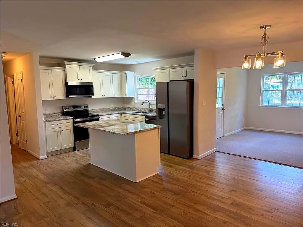1121 Sir Gawaine DR, CHESAPEAKE VA 23323 - Photo 4
