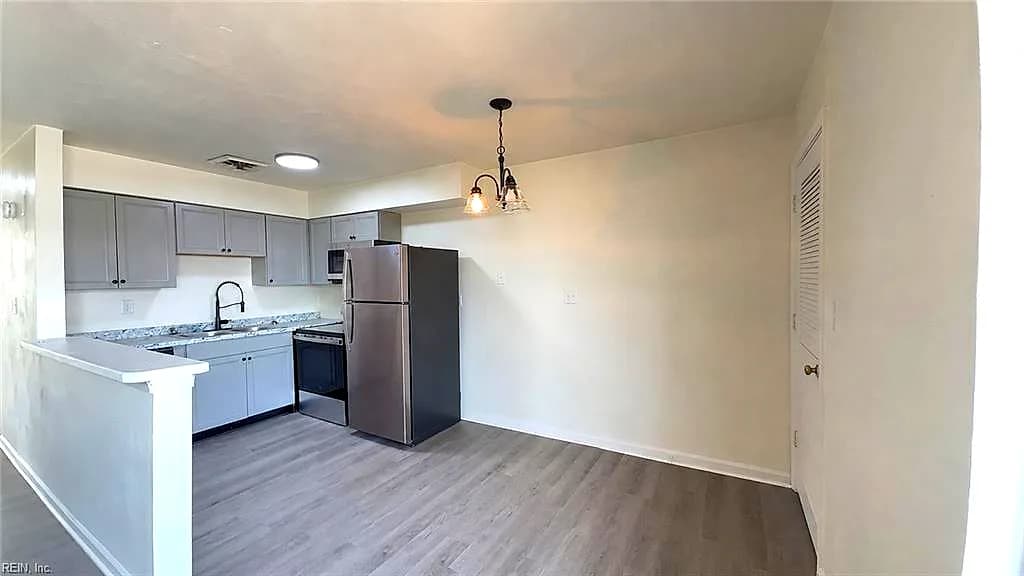 9634 Elnora ST #D, NORFOLK VA 23503 - Photo 5