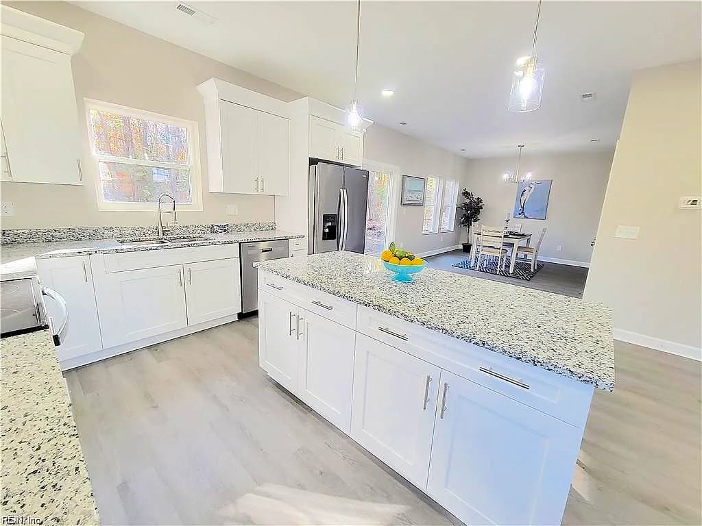 1621 Colonial AVE, SMITHFIELD VA 23430 thumb 6
