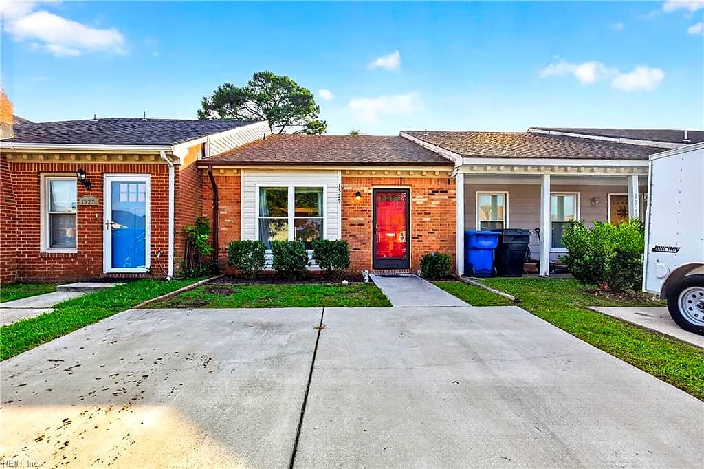 1325 Pershing CT, VIRGINIA BEACH VA 23453 - Main photo