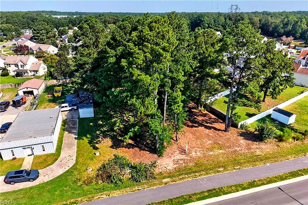 1828 Holland RD, SUFFOLK VA 23434 - Photo 5