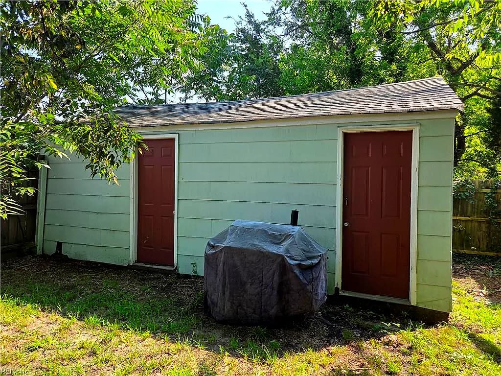 3315 Clark CIR, NORFOLK VA 23509 thumb 11