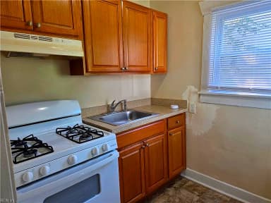 3315 Clark CIR, NORFOLK VA 23509 thumb 5