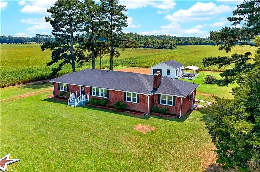 8469 Gates RD, SUFFOLK VA 23437 - Photo 2