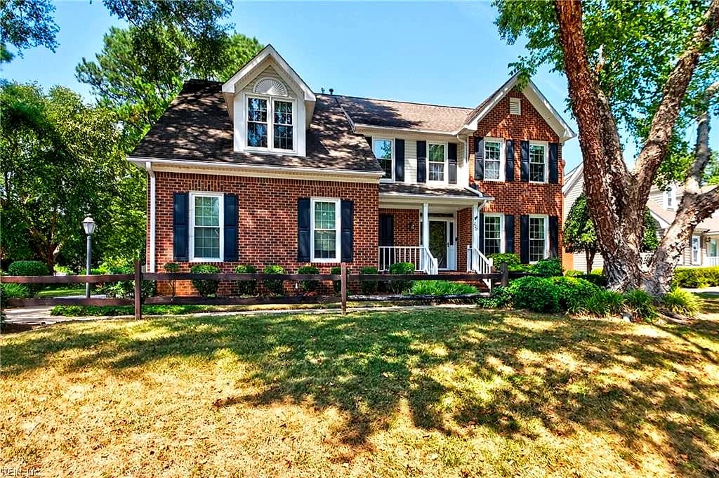 228 Country Club BLVD, CHESAPEAKE VA 23322 - Photo 2