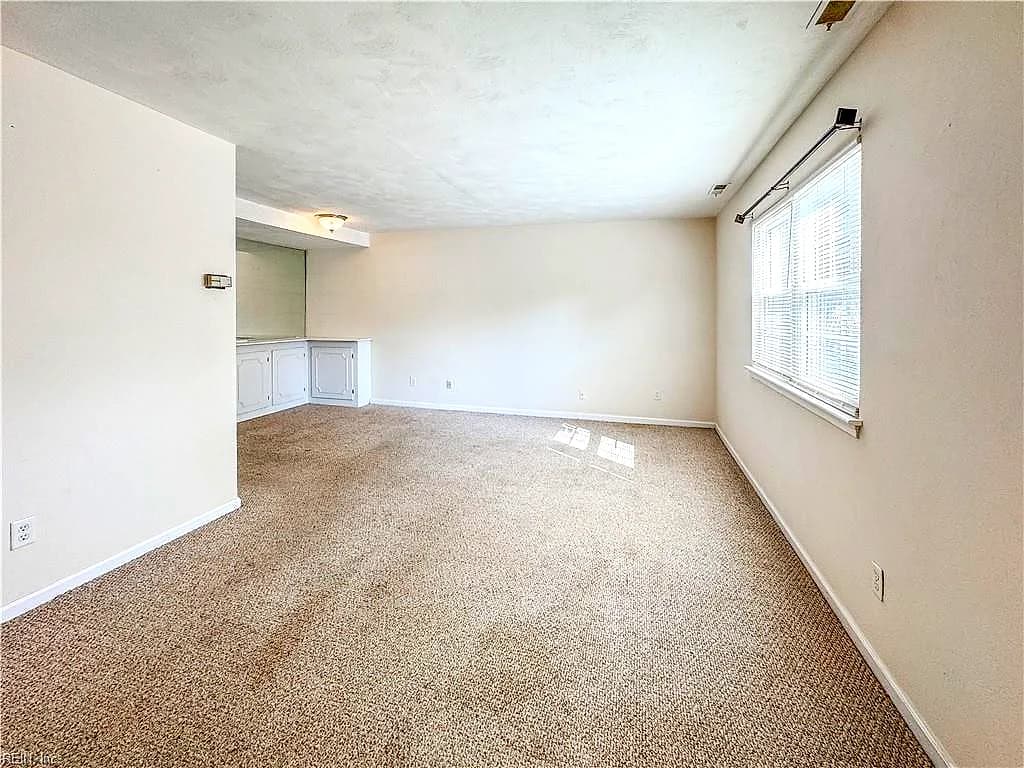 515 Schuyler RD, VIRGINIA BEACH VA 23462 - Photo 5
