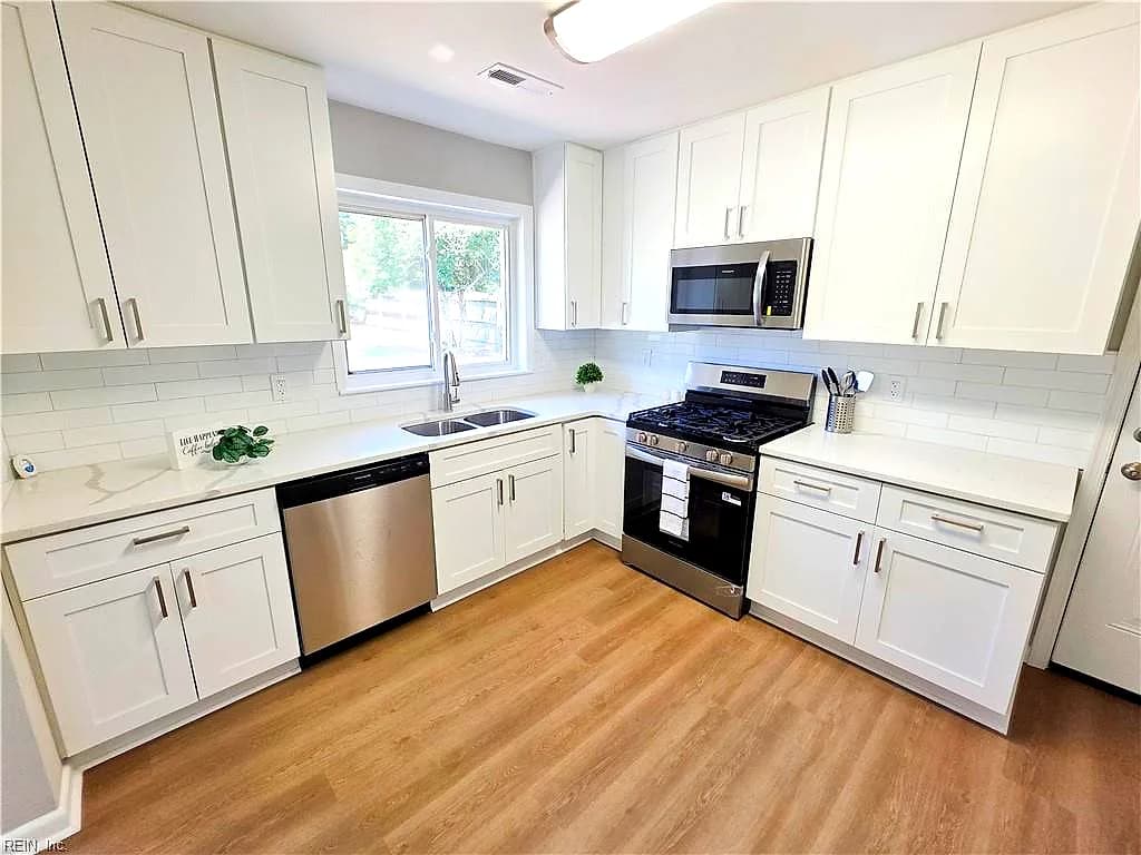 3428 Silina DR, VIRGINIA BEACH VA 23452 - Photo 3
