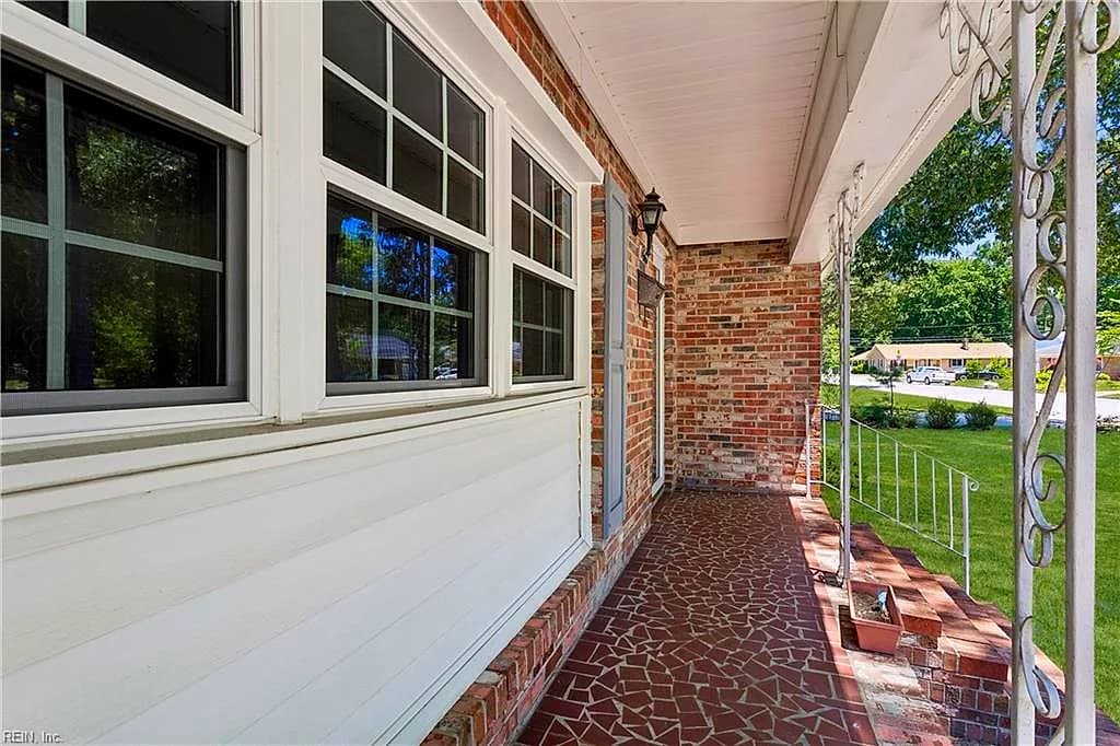 1667 Neptune DR, HAMPTON VA 23669 - Photo 3