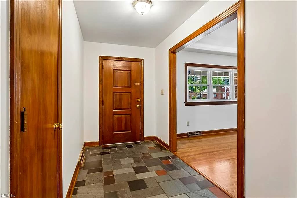 1667 Neptune DR, HAMPTON VA 23669 - Photo 4