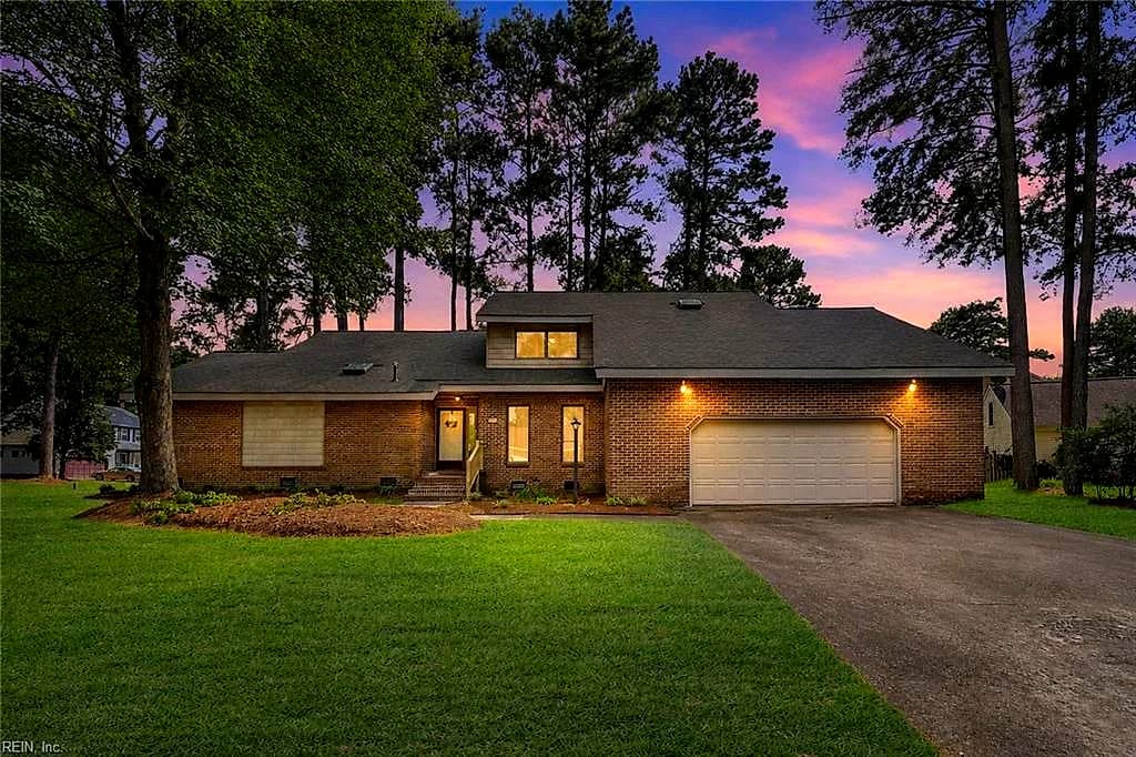 716 Montebello CIR, CHESAPEAKE VA 23320 - Photo 2