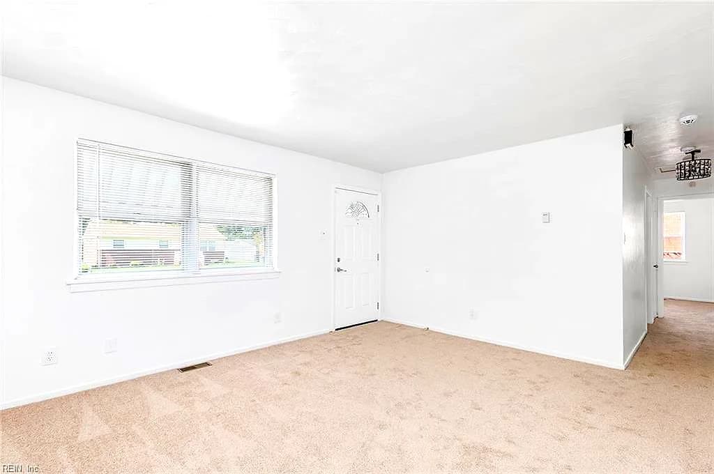 19 Cornelius DR, HAMPTON VA 23666 - Photo 5