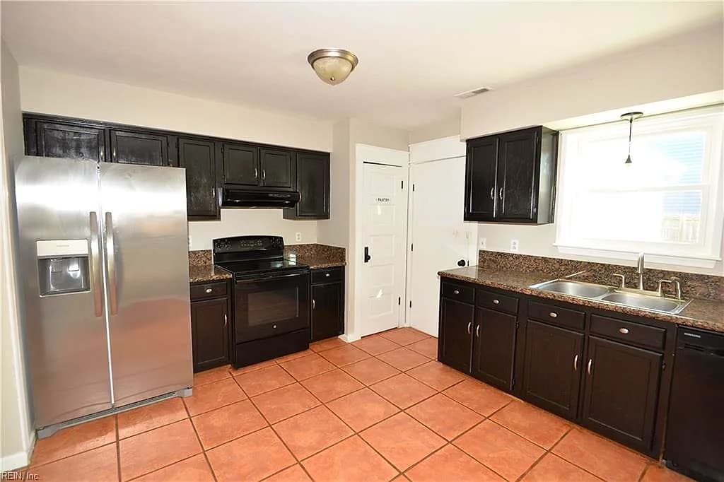 1269 Brahms DR, VIRGINIA BEACH VA 23454 - Photo 3
