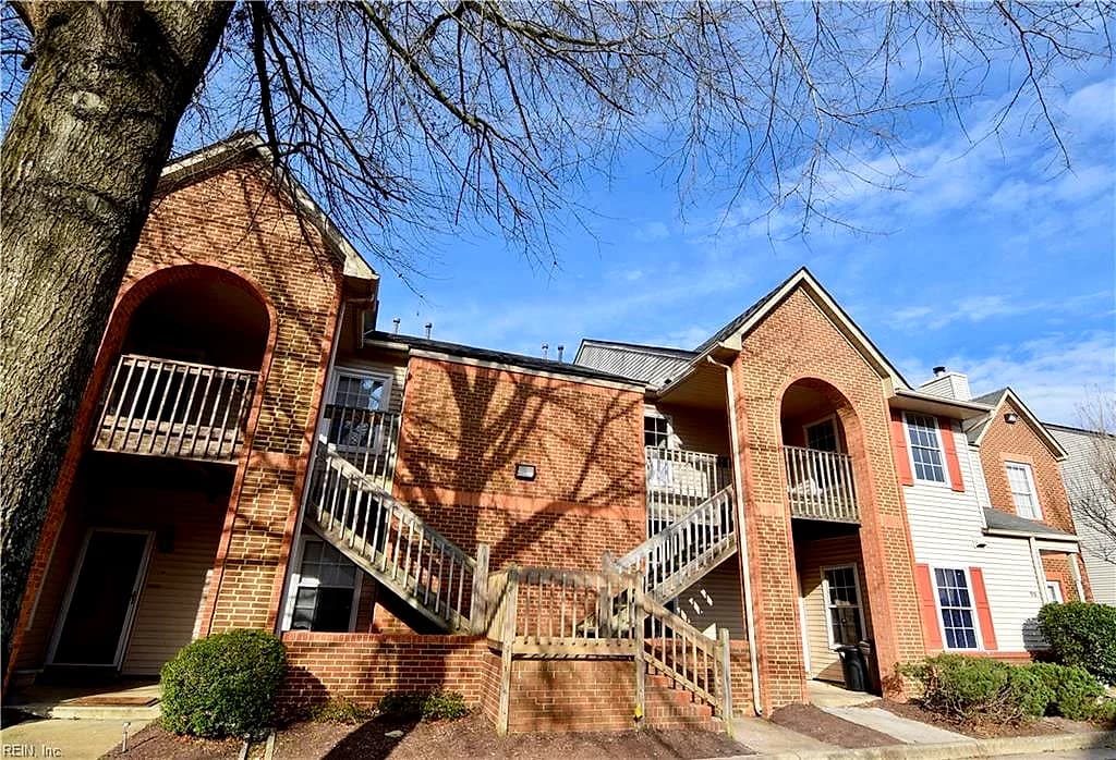 909 Gas Light LN, VIRGINIA BEACH VA 23462 - Photo 3