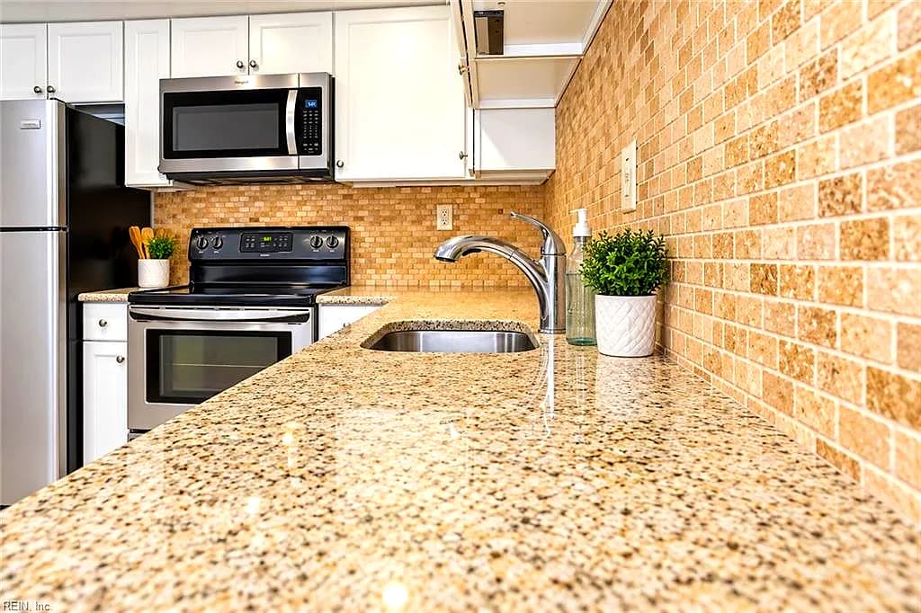 3149 Page AVE #123, VIRGINIA BEACH VA 23451 - Photo 5