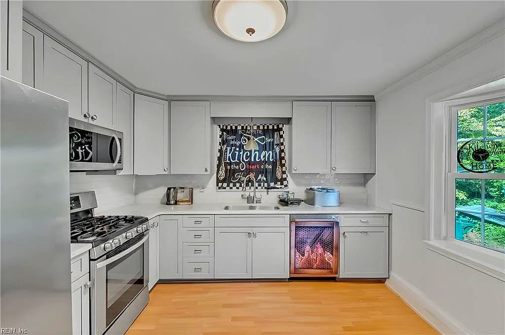 12911 Fitzhugh DR, NEWPORT NEWS VA 23602 thumb 9