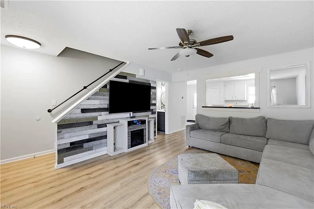 213 Jakes LN, NEWPORT NEWS VA 23608 - Photo 3