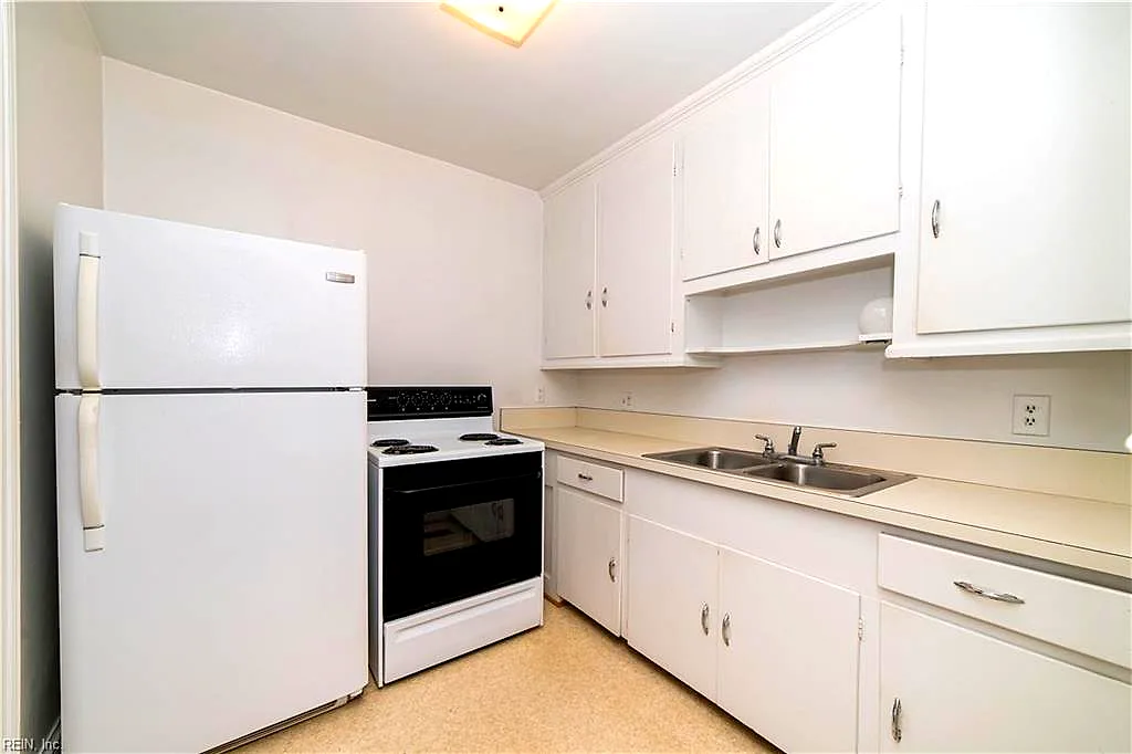 3117 Sterling Point DR #A, PORTSMOUTH VA 23703 thumb 7