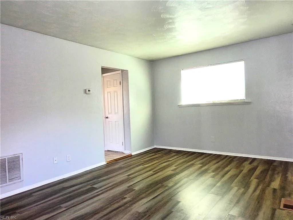 1625 W Pembroke AVE #19, HAMPTON VA 23661 - Photo 5