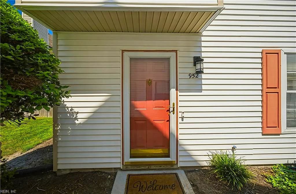 952 Gas Light LN, VIRGINIA BEACH VA 23462 - Photo 4