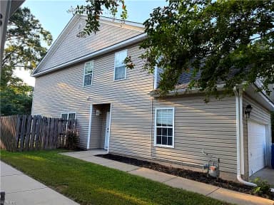 321 Garcia DR, VIRGINIA BEACH VA 23454 thumb 1