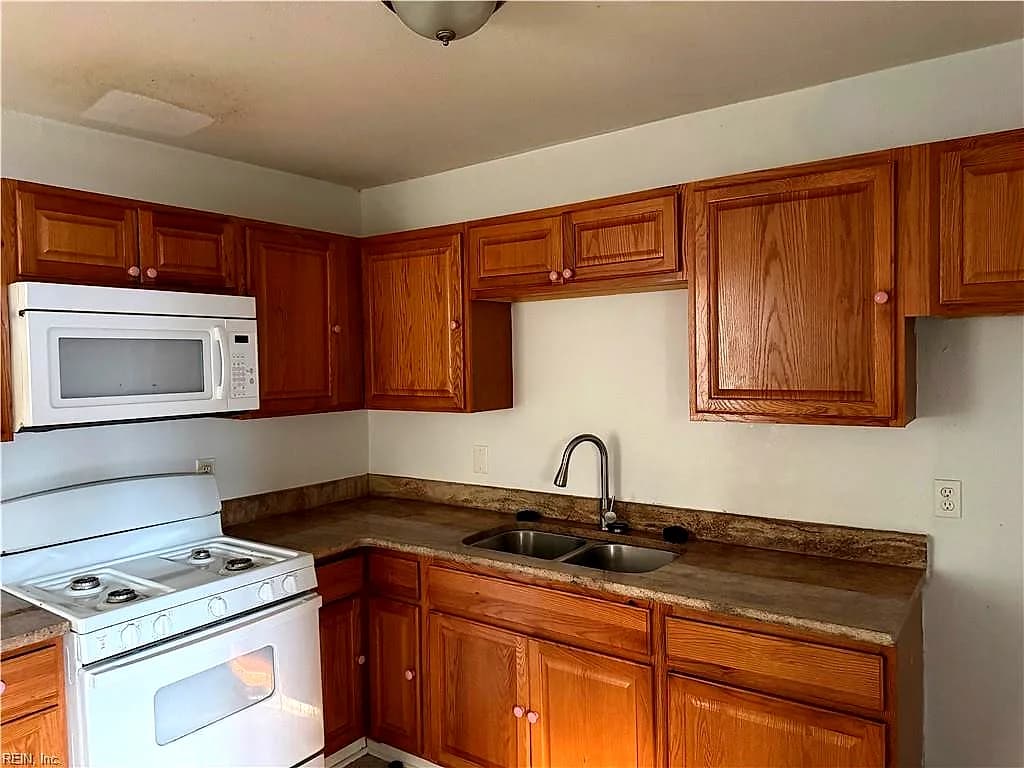 2918 Berkley AVE, CHESAPEAKE VA 23325 thumb 9