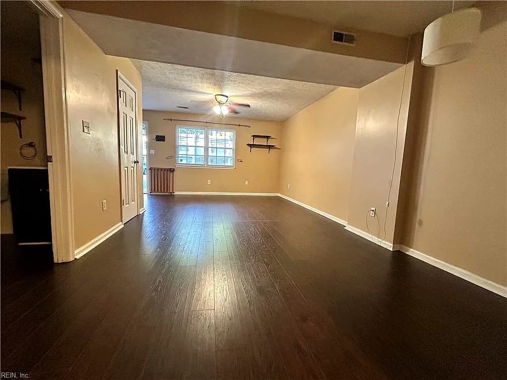 42 Otsego DR, NEWPORT NEWS VA 23602 - Photo 3