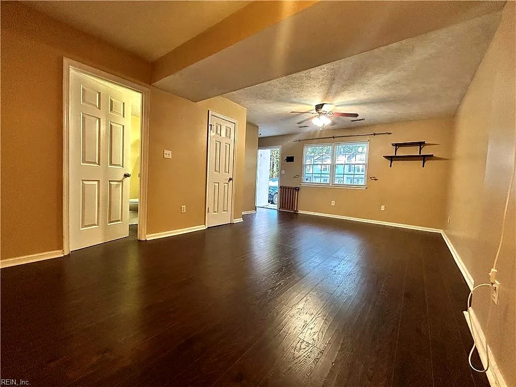 42 Otsego DR, NEWPORT NEWS VA 23602 - Photo 4