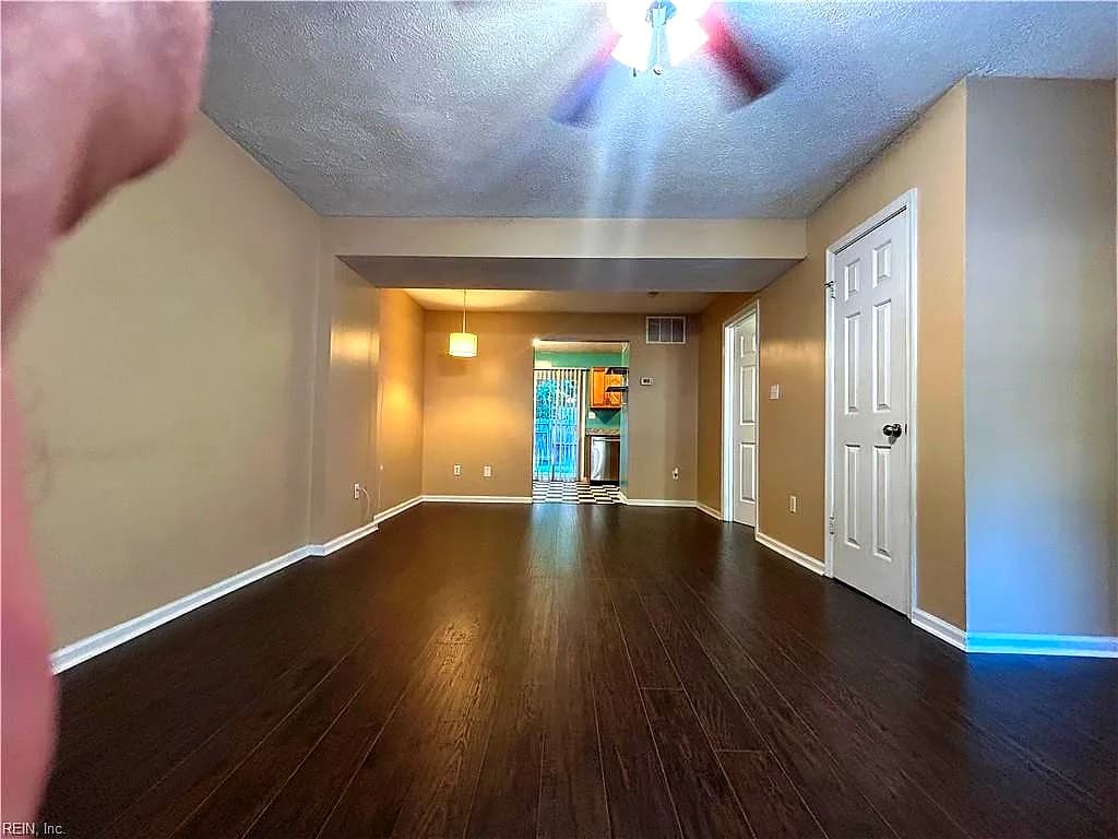 42 Otsego DR, NEWPORT NEWS VA 23602 - Photo 5