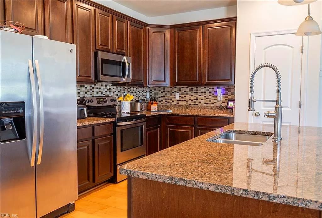 1152 Chatham LN #14, CHESAPEAKE VA 23320 - Photo 5