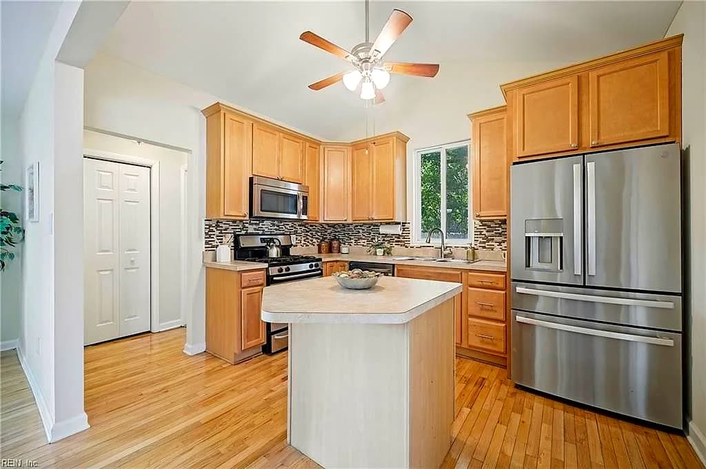 805 Aragona BLVD, VIRGINIA BEACH VA 23455 - Photo 5