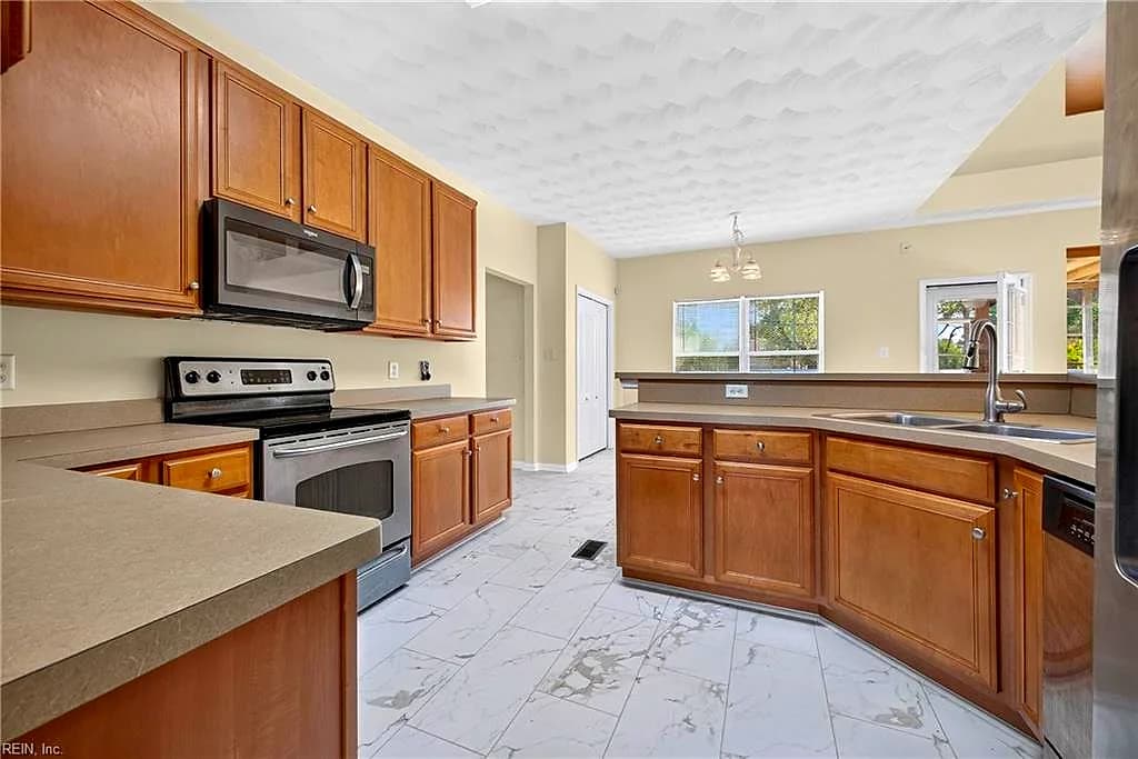 100 Hamer RD, SUFFOLK VA 23434 thumb 11