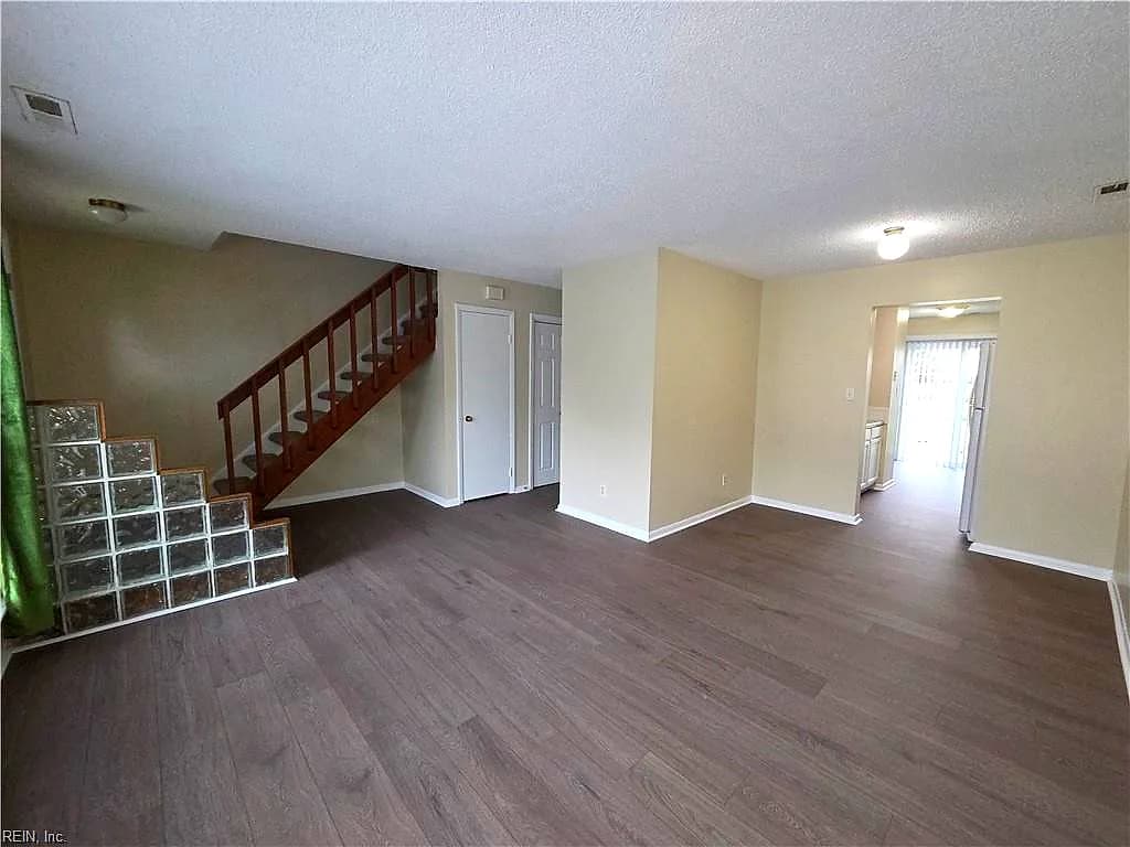 3609 Chase CT, VIRGINIA BEACH VA 23462 - Photo 4