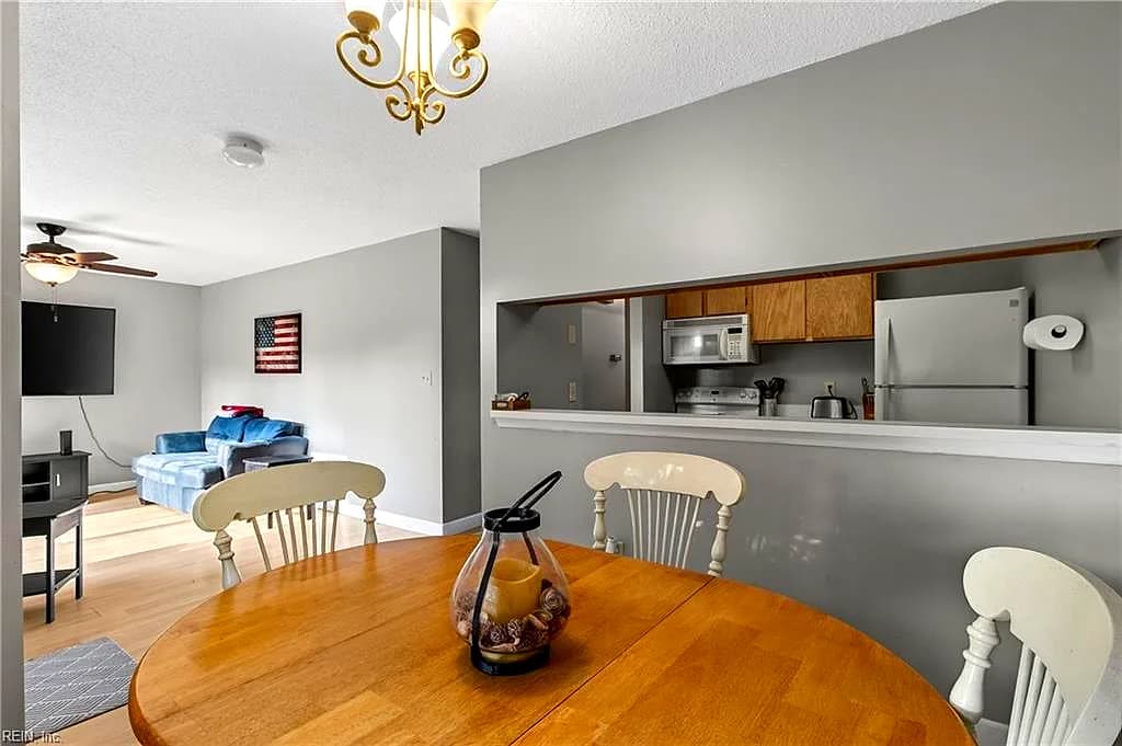 2119 King James CT, CARROLLTON VA 23314 - Photo 4