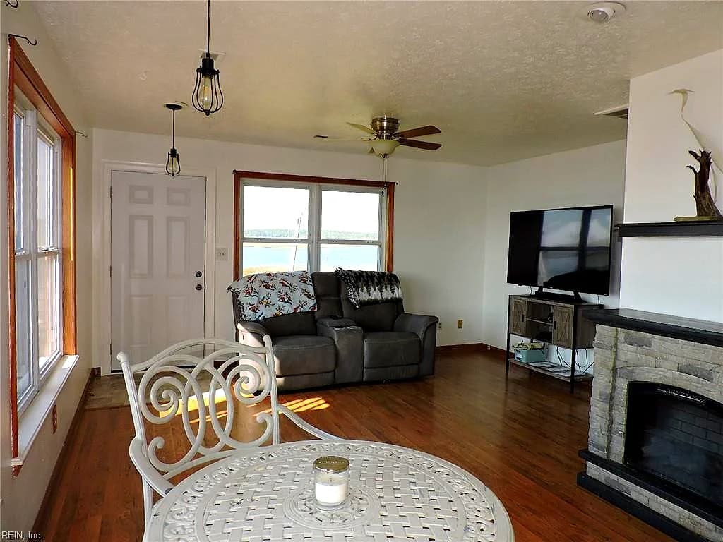 3789 Coates LN, HAYES VA 23072 thumb 6