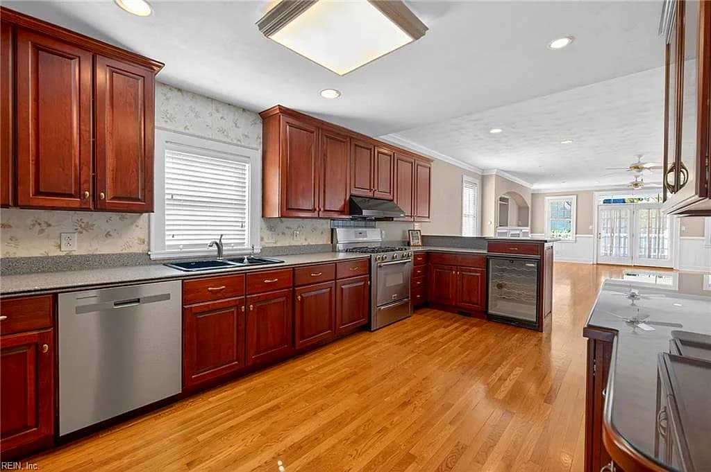 116 62nd ST, VIRGINIA BEACH VA 23451 thumb 9