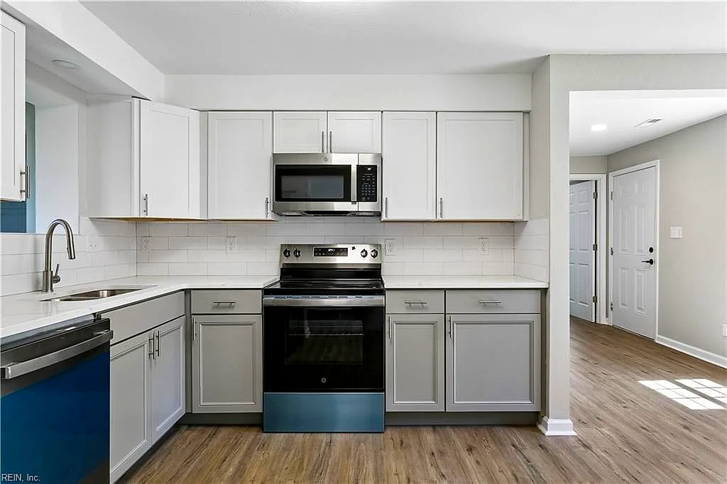 3 E Davis RD, HAMPTON VA 23666 thumb 11