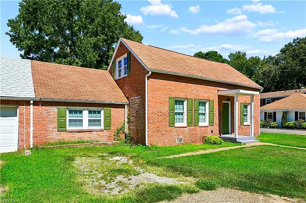 3 E Davis RD, HAMPTON VA 23666 - Photo 3
