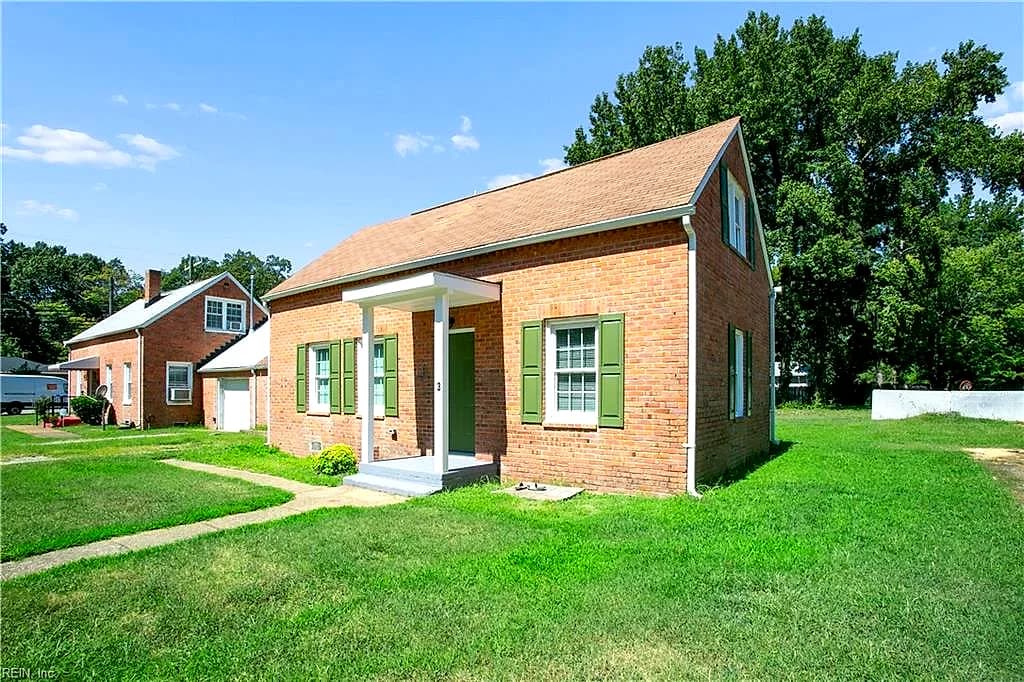 3 E Davis RD, HAMPTON VA 23666 - Photo 4