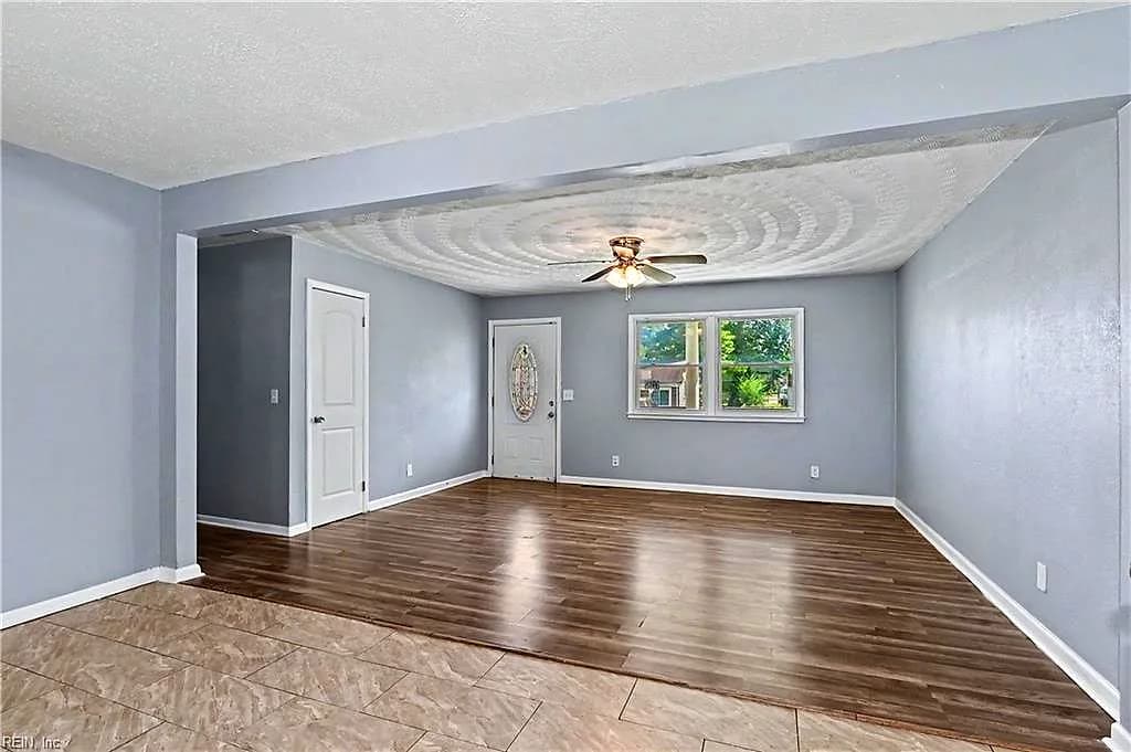 1102 Carrington CRES S, PORTSMOUTH VA 23701 - Photo 4