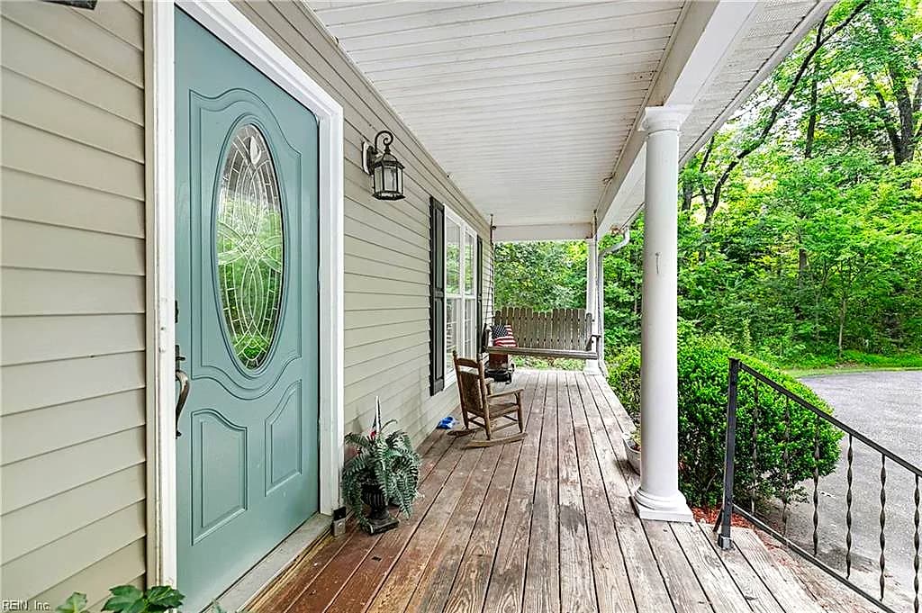 5494 T C Walker RD, GLOUCESTER VA 23061 - Photo 5