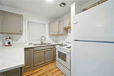 902 Center AVE, NEWPORT NEWS VA 23605 thumb 10